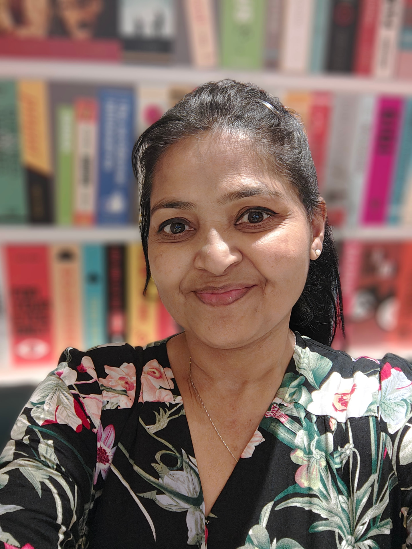 Dr Nina Apra